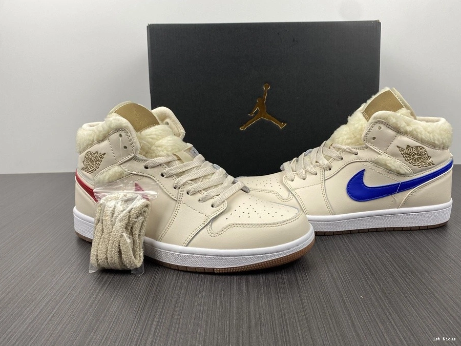 (GS) Pearl Jordan Fleece 1 - DO2207-264 White Mid 1106